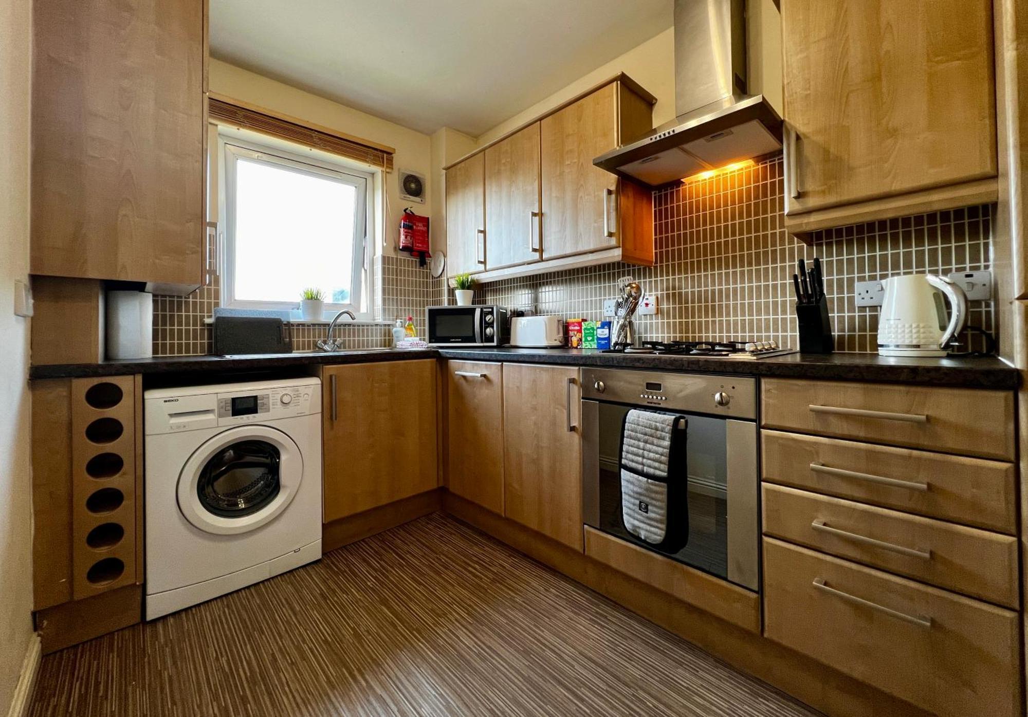 Stylish Modern Flat With Juliet Balcony & Parking Appartement Glasgow Buitenkant foto