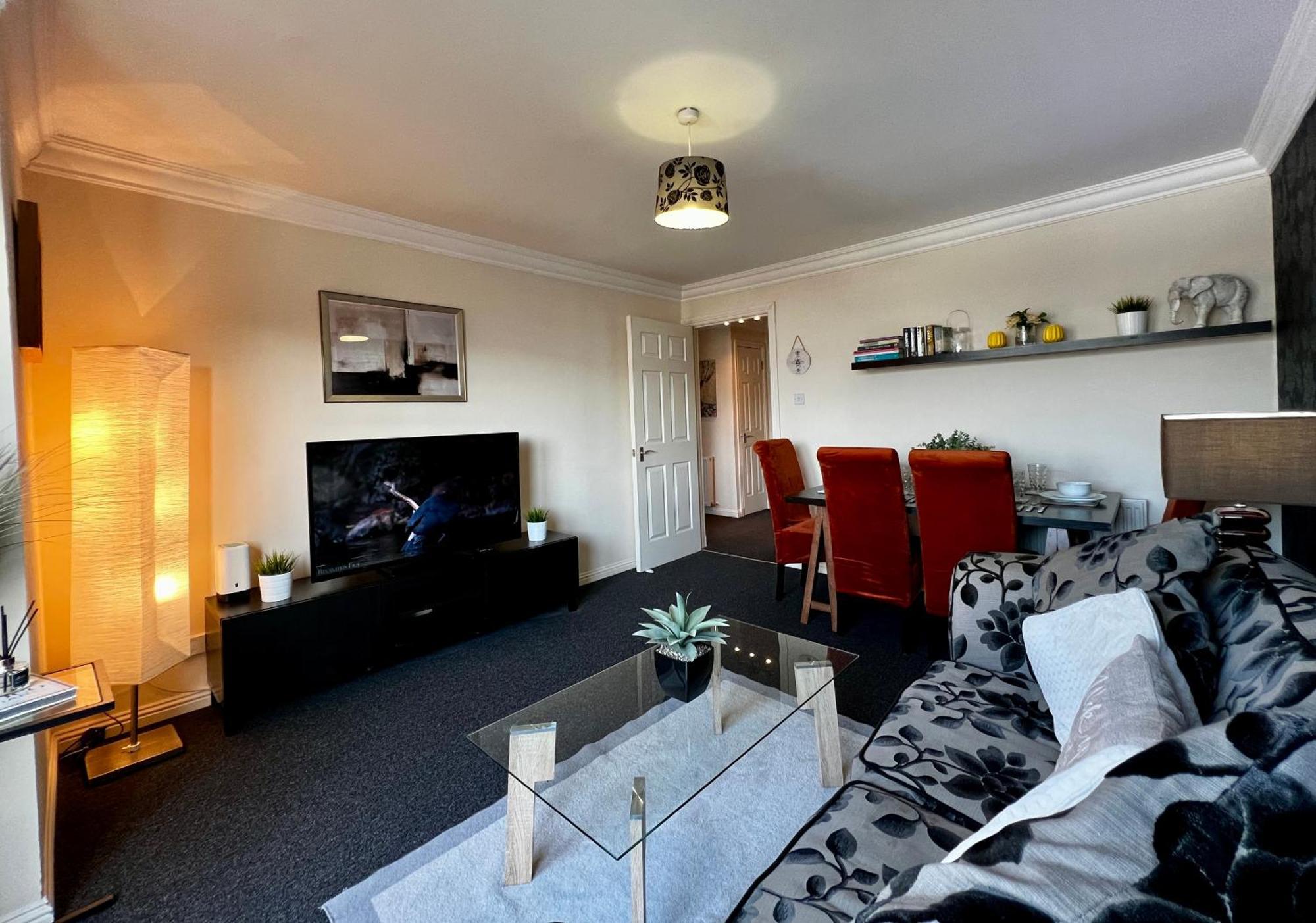 Stylish Modern Flat With Juliet Balcony & Parking Appartement Glasgow Buitenkant foto