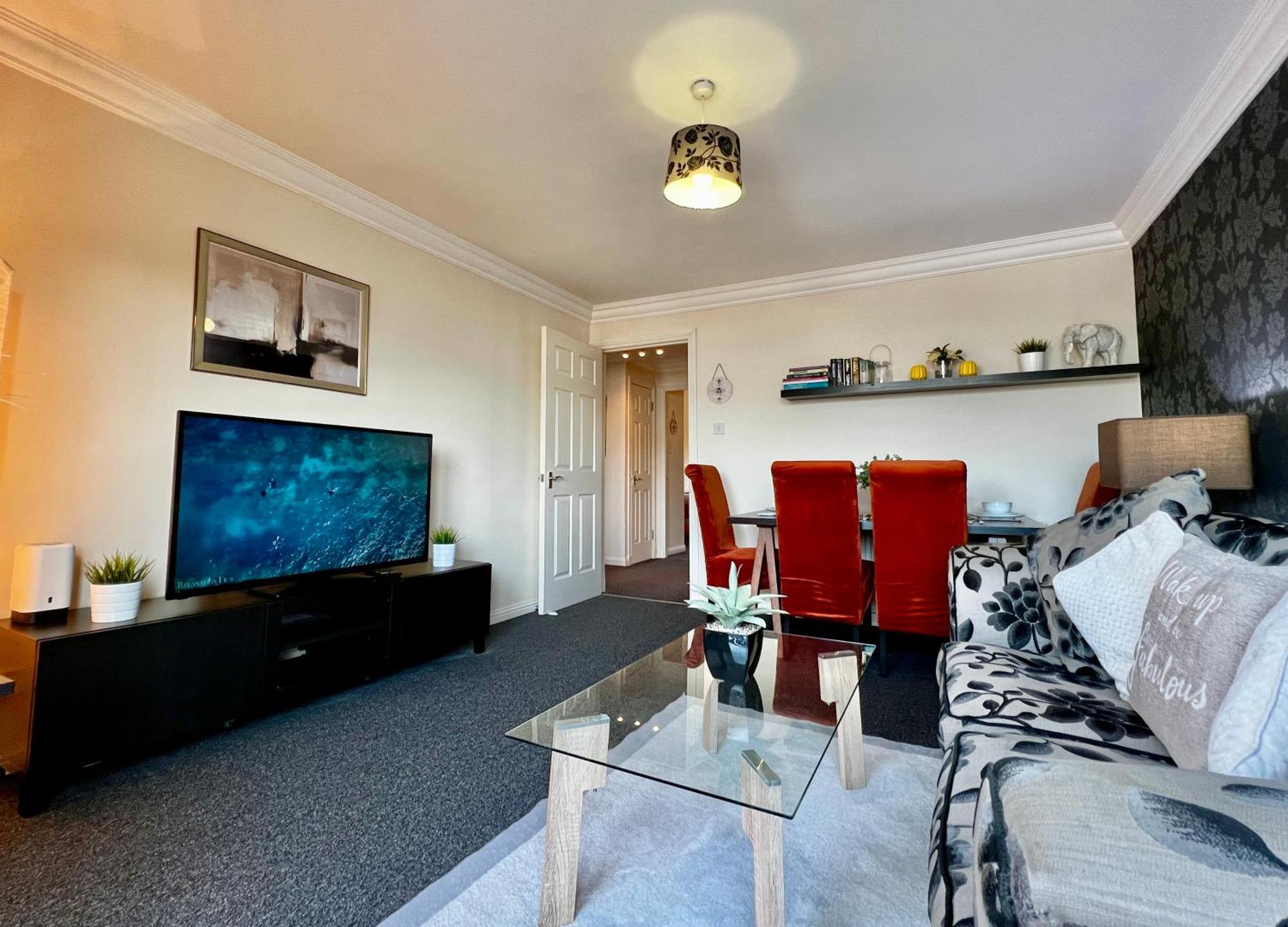 Stylish Modern Flat With Juliet Balcony & Parking Appartement Glasgow Buitenkant foto