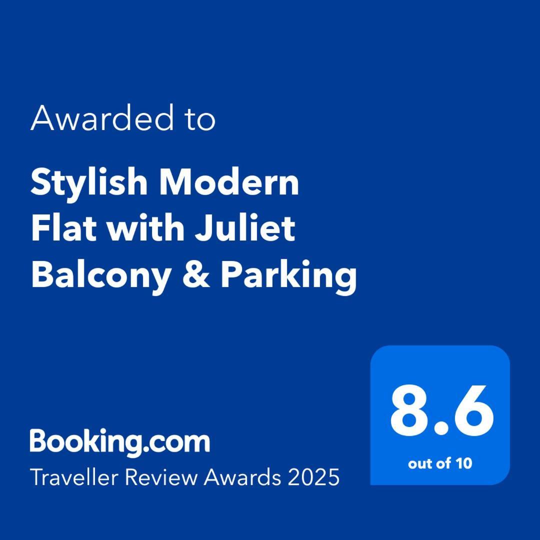 Stylish Modern Flat With Juliet Balcony & Parking Appartement Glasgow Buitenkant foto
